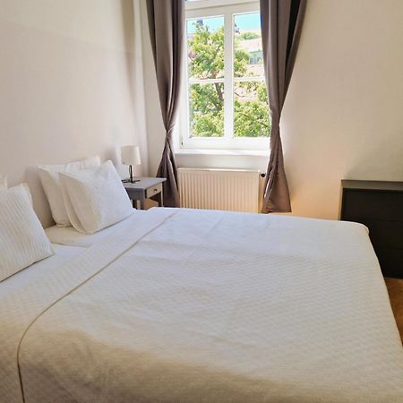 Halasz 2-Bedroom Apartment Near Castle, Free Public Parking Nearby Budapest Bagian luar foto