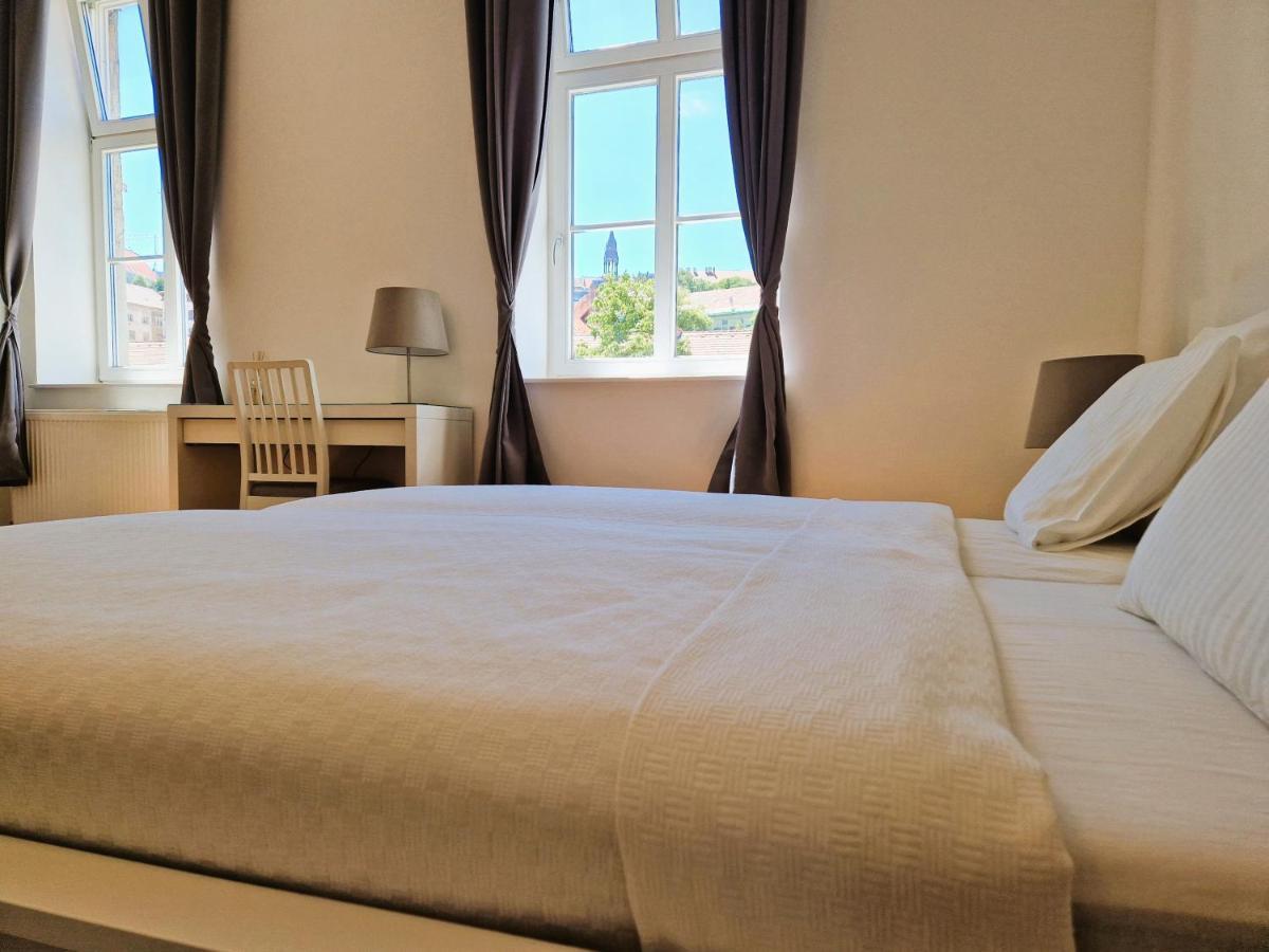Halasz 2-Bedroom Apartment Near Castle, Free Public Parking Nearby Budapest Bagian luar foto