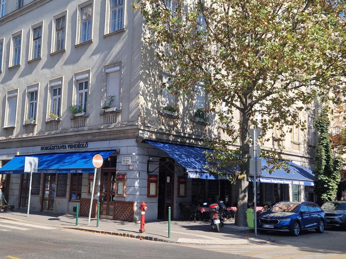 Halasz 2-Bedroom Apartment Near Castle, Free Public Parking Nearby Budapest Bagian luar foto