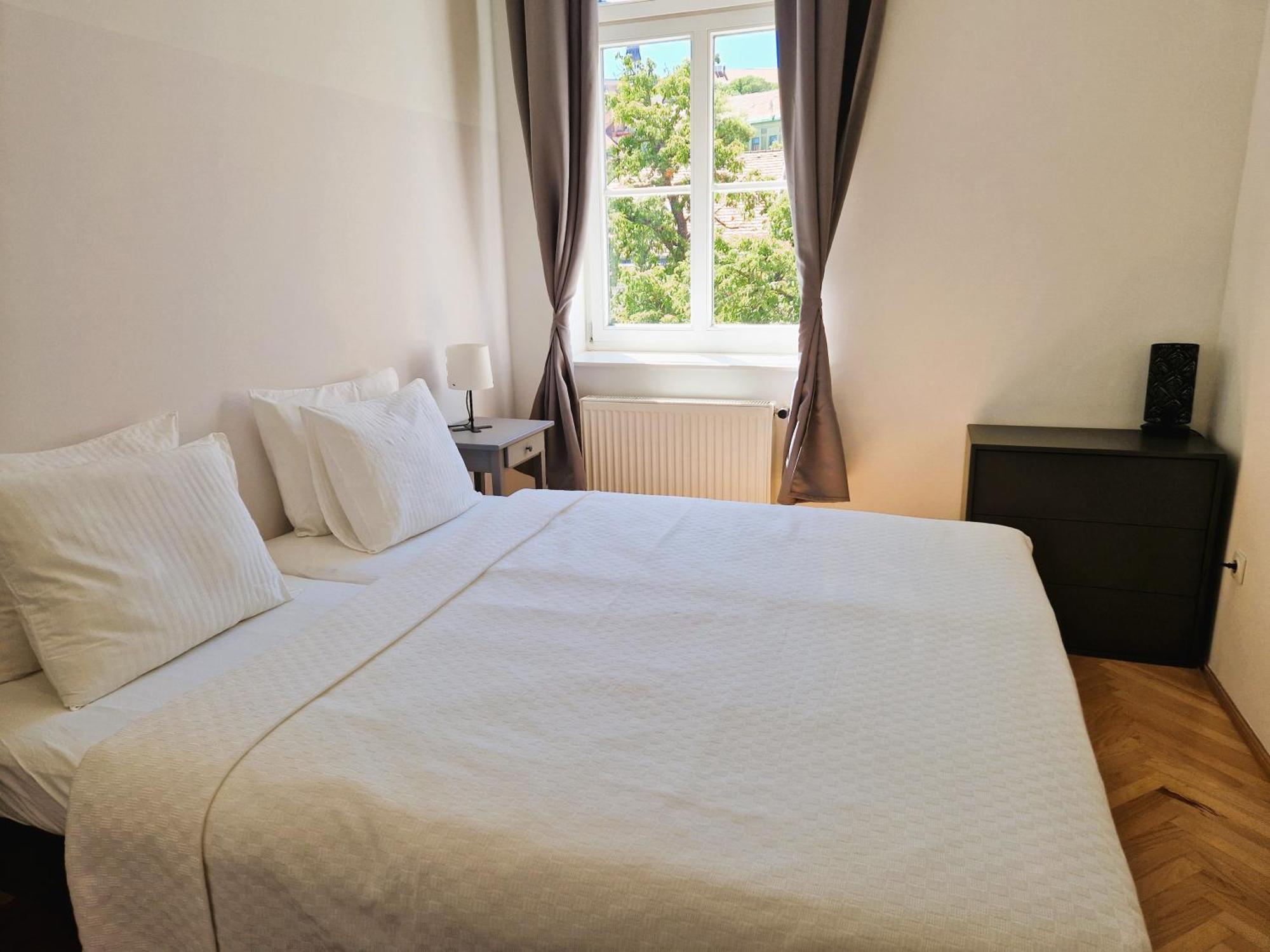 Halasz 2-Bedroom Apartment Near Castle, Free Public Parking Nearby Budapest Bagian luar foto